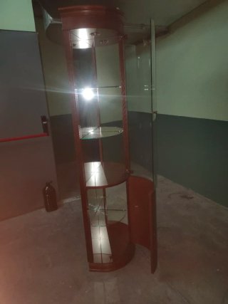 Vitrina Rinconera Madera y Cristal