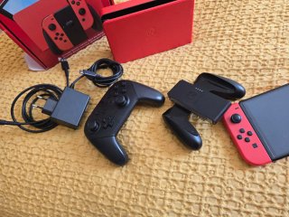 Nintendo Switch OLED Edición Mario Roja