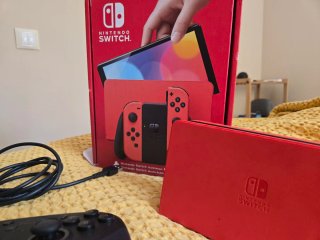 Nintendo Switch OLED Edición Mario Roja