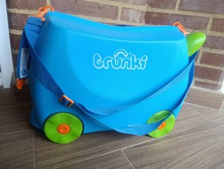 Maleta infantil Trunki rígida azul y naranja