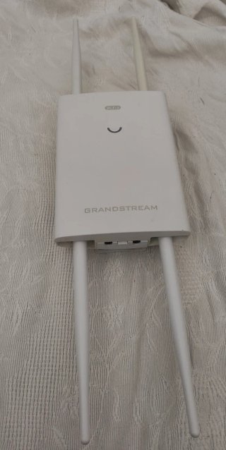 Punto Acceso WiFi 6 Grandstream Largo Alcance