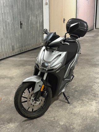 Scooter 125cc Negra/Gris Automátic