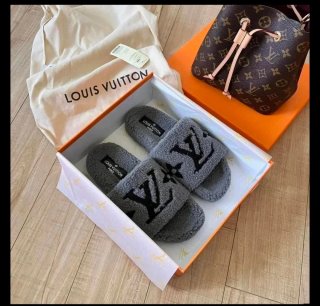 Zapatillas Louis Vuitton Negras y Blancas
