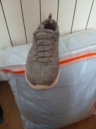 Deportivas Skechers grises