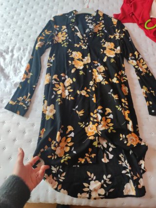 Vestido camisero estampado floral negro