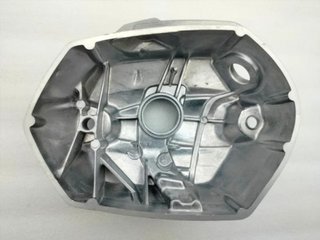TAPA DE CILINDRO BMW R1200 DERECHO PLATA