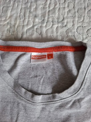 Sudadera Supreme Gris y Blanca