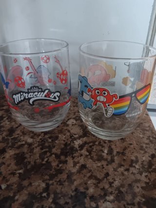 2 Vasos Vidrio Dibujos Animados