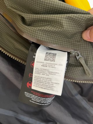 Cazadora Arc'teryx Gore-Tex Verde y Amarilla