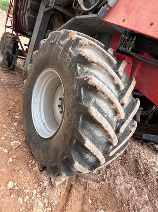 Neumático 800/65R32