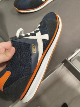 Zapatillas Munich Azul y Naranja