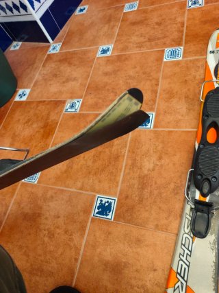 Esquís Fischer 66cm con fijaciones