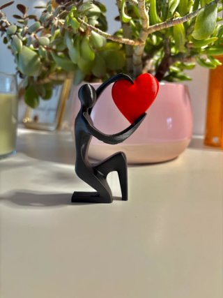 Statua con Cuore Rosso Creazioni3d