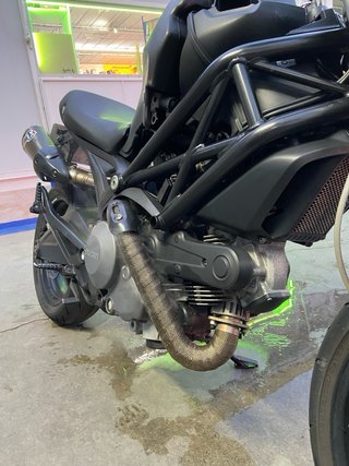 Ducati Monster 696