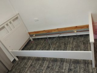Cama individual blanca