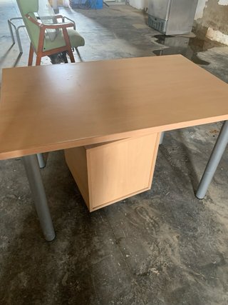 Mesas de oficina con cajoneras