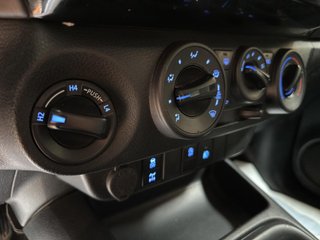 Toyota Hilux 2.4 D-4D Cabina Doble GX