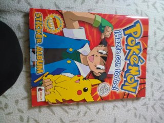 Álbum Pokémon Merlin Collections Casi Completo