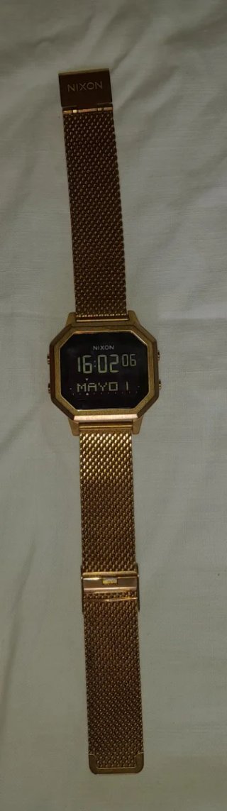 Reloj Nixon Digital Mujer Dorado