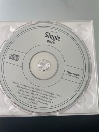 Single Pío Pío CD