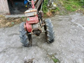 Motocultor Honda con fresas