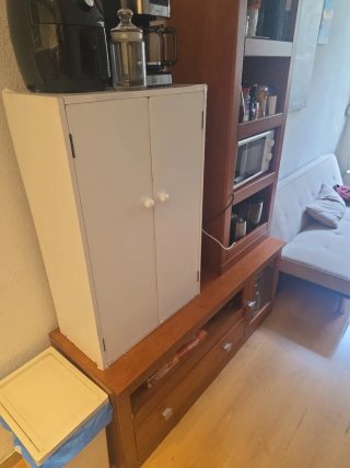 Mueble de salón madera y cristal