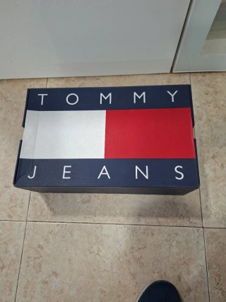Nuove Scarpe da Ginnastica Tommy Jeans Uomo Nere e Bianche