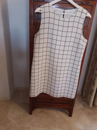 Vestido de cuadros blanco y negro