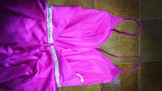 Vestido largo fucsia pedrería. Hecho por modista