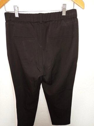 Pantalón chino negro con raya lateraTrafalluc