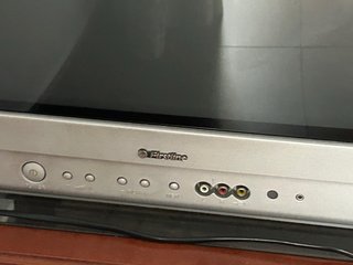 Televisor de tubo gris