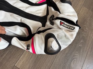 Mono de moto mujer