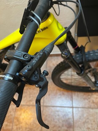 Bicicleta Eléctrica Cannondale Amarilla. Gama Alta