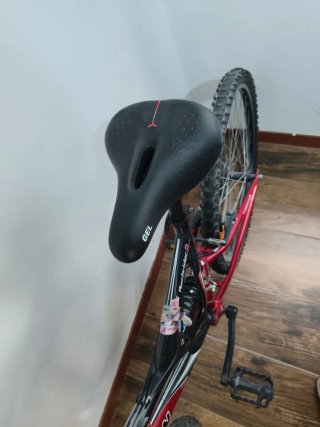 Bicicleta Decathlon Roja