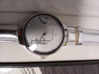 Reloj Javier Larrainzar Plateado Sin Estrenar