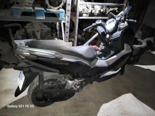 Maxi Scooter SYM 125cc Negra Automática