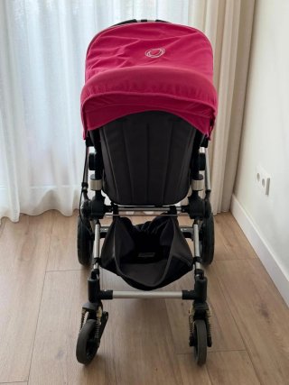 Cochecito Bugaboo con cuco y funda