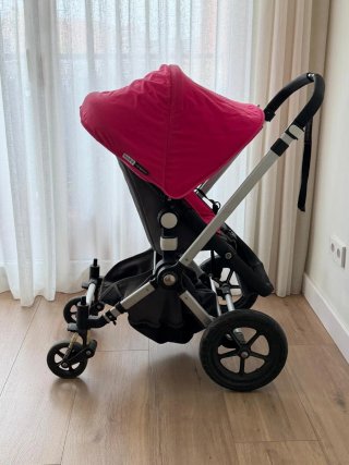 Cochecito Bugaboo con cuco y funda