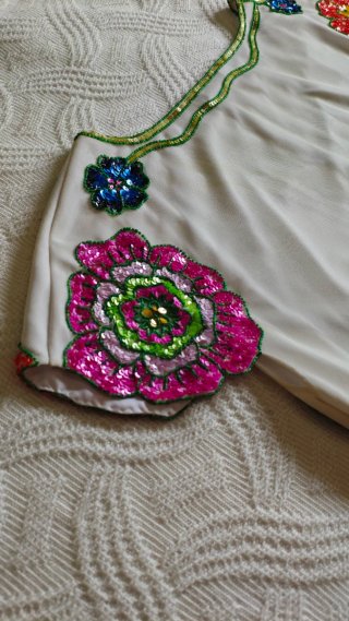 Blusa Bombay Fiesta Talla S/36/8 Flores Lentejuela