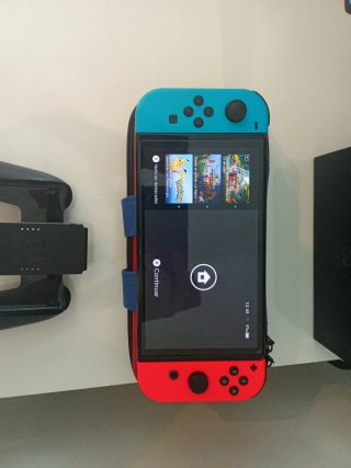 Nintendo Switch OLED Rojo y Azul