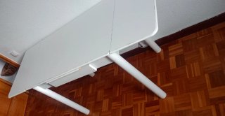 Mesa de cocina blanca de madera