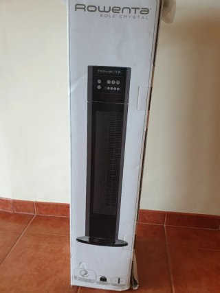 Ventilador de Torre Rowenta Negro