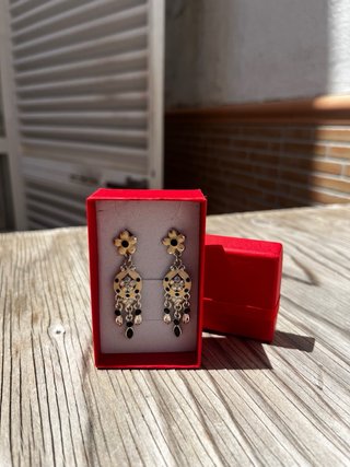 Pendientes elegantes pedrería, flamenca NUEVOS