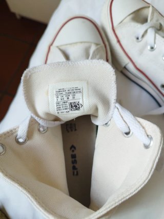 Zapatillas Converse Blancas y Rojas