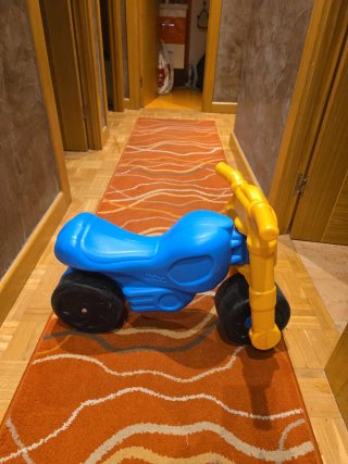 Moto infantil 2-4 años