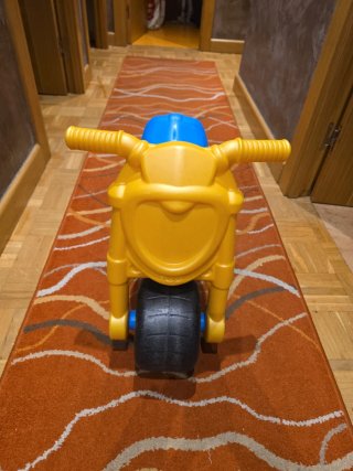 Moto infantil 2-4 años