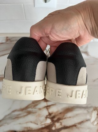 Zapatillas P448 Mujer Negras y Blancas