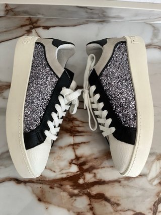 Zapatillas P448 Mujer Negras y Blancas