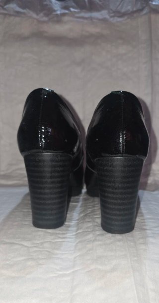 Zapatos de salón charol negros