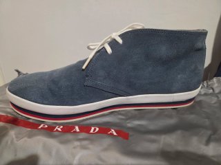 Sneakers Prada blu scamosciate